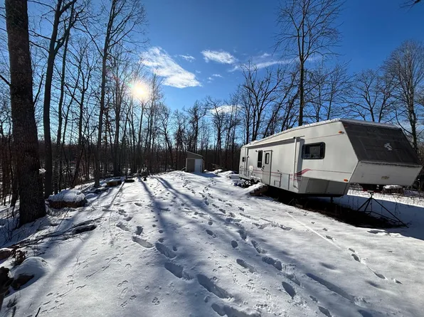 W13541 Brooks Ln, Crivitz, WI 54114