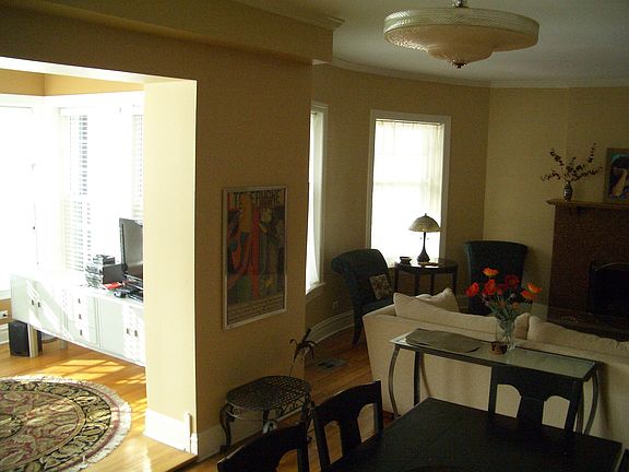 4th image of 1141 Hinman Ave APT 1