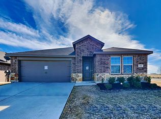 902 Decker Dr, Fate, TX 75189