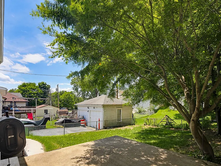 837 Virginia Ave — Photo 38