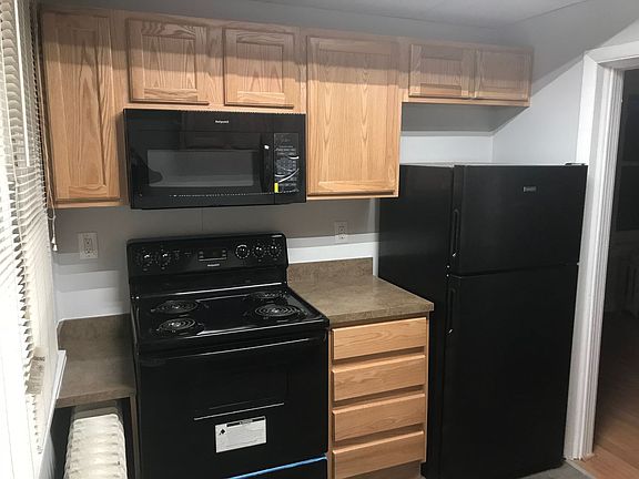 2nd image of 336 Monmouth St APT 5