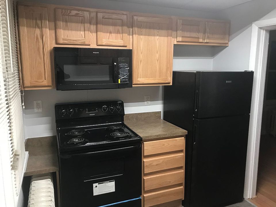 1st image of 336 Monmouth St APT 5