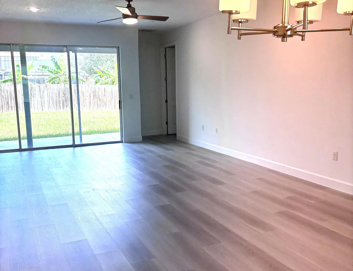 3 bed, 2.0 bath, 1747 sqft, $2,200 — Photo 3