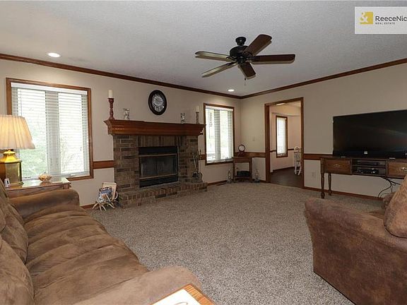 4th image of 2112 SW Waterford Pl
