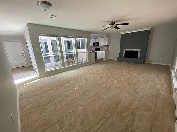 4th image of 4006 Saratoga Dr