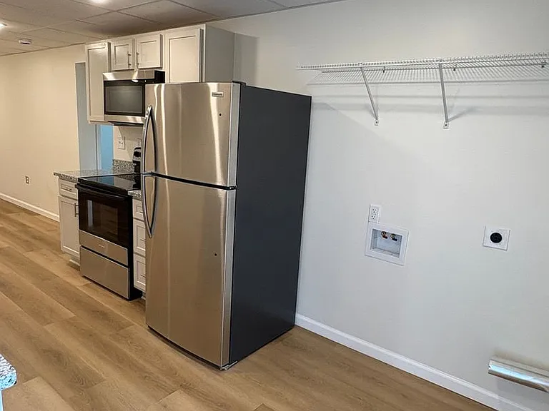 606 Dover Rd — Photo 16