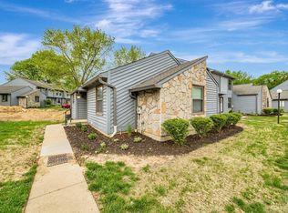 1093 Kensington Ln, Cincinnati, OH