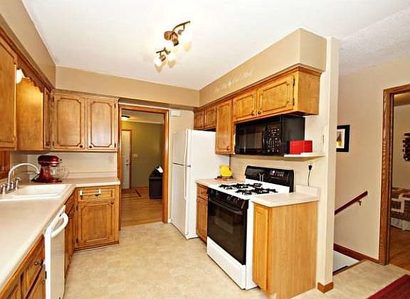 Tons of storage and counter space in this clean kitchen!