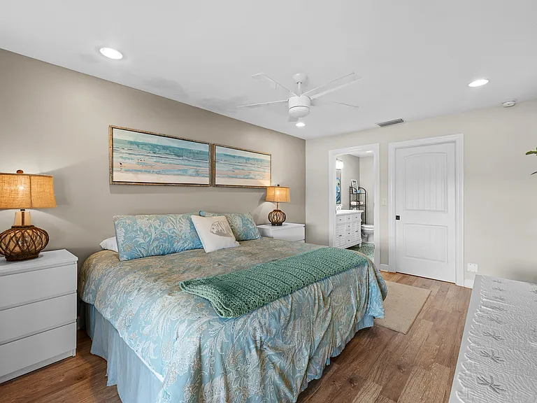 4750 Brittany Dr S #126 — Photo 12