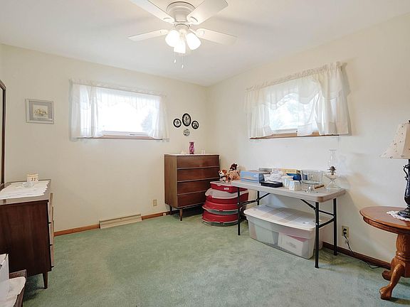4th image of 4214 Newland Dr