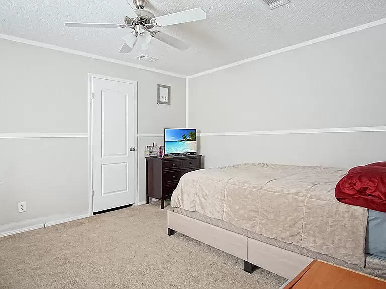 prior staging/furnishing to demonstrate layout and room use.