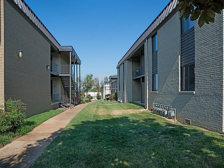 Experience peaceful living in this well-maintained apartment community.