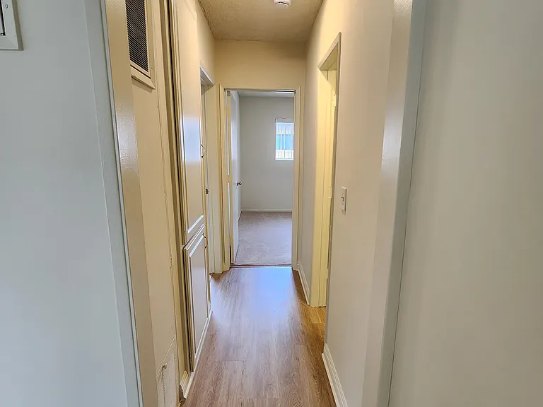 14260 Roscoe Blvd #8 — Photo 4