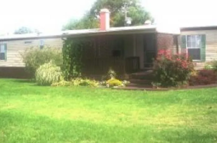 32 Denise Ln photo 1