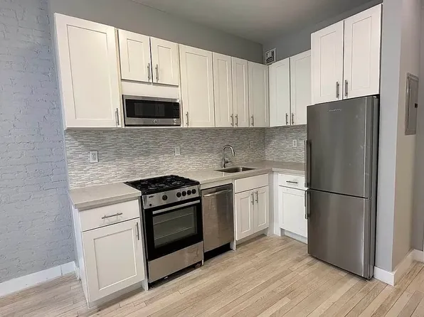 165 E 90th St, New York, NY