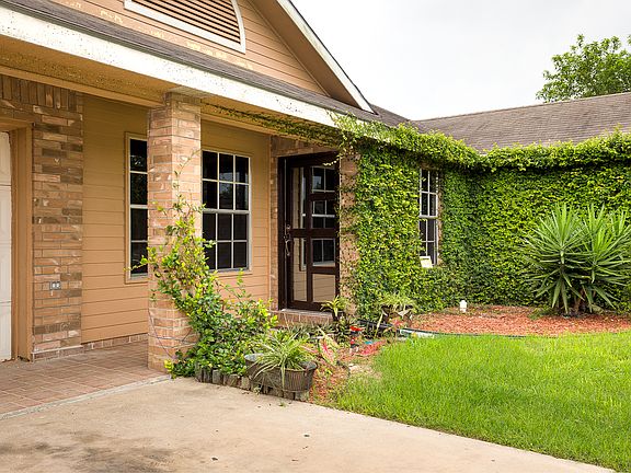 2nd image of 808 E Sandstone Dr