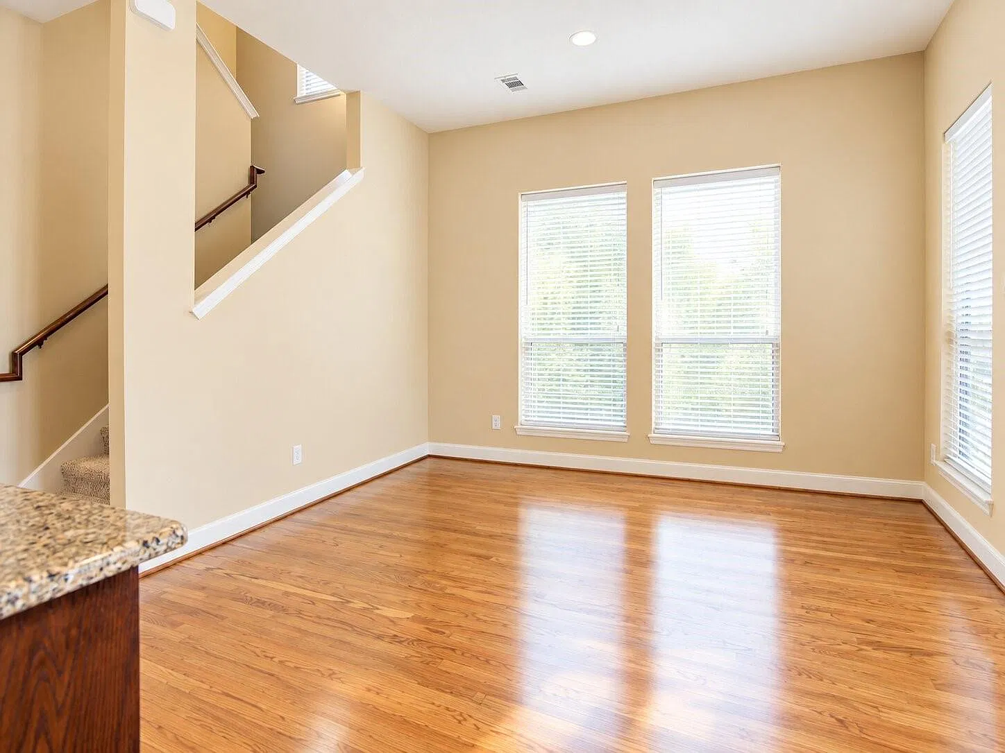 2 bed, 2.0 bath, 1608 sqft, $1,900 — Photo 4