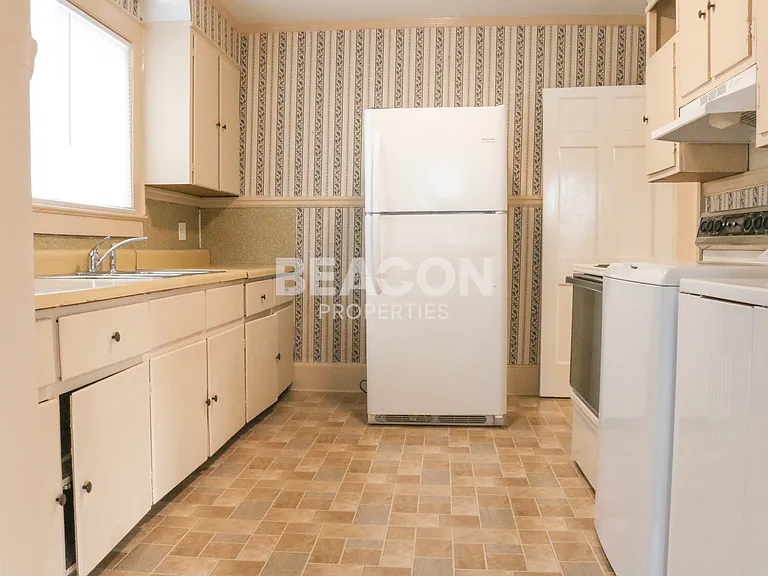 420 S 19th St — Photo 24