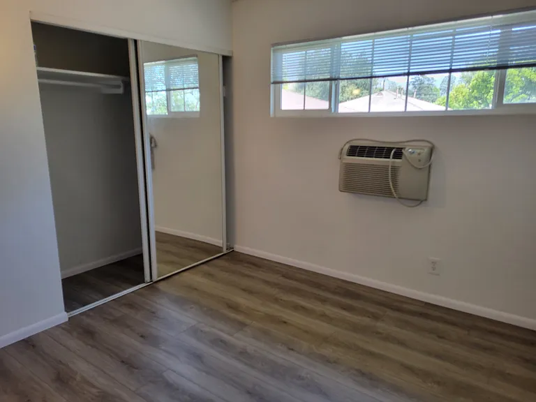 425 W Sierra Madre Blvd #E — Photo 3