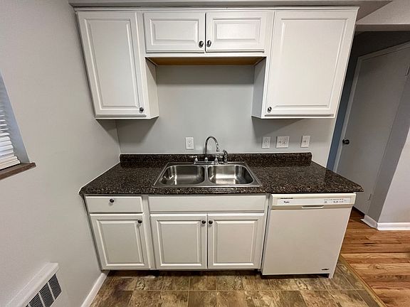 3rd image of 2739 Lafeuille Ave