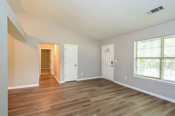 580 Tarragon Way SW — Photo 5