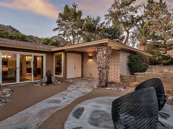 5th image of 2432 E SQUAW PEAK Drive