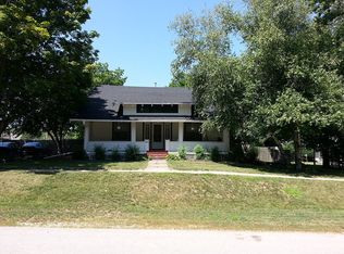 335 N Main St, North Liberty, IA 52317
