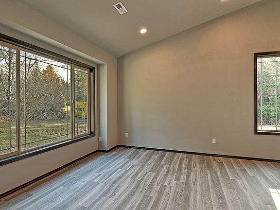 5th image of 9422 115th Ave NE