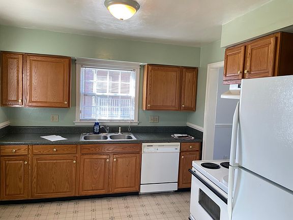 5th image of 2740 Avenel Ave SW