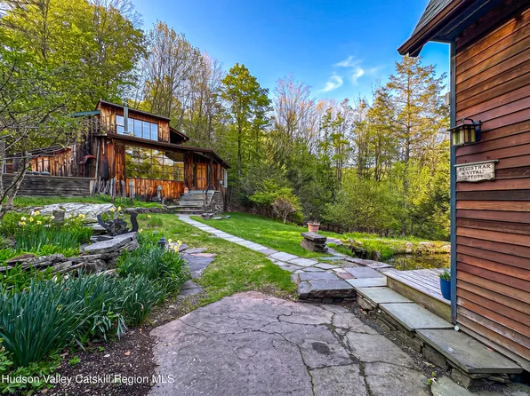 14 Lions Way, Woodstock, NY 12409