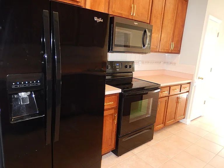 1858 Vineland Ln — Photo 16