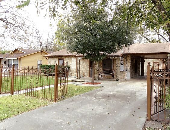 3rd image of 1322 W Harding Blvd
