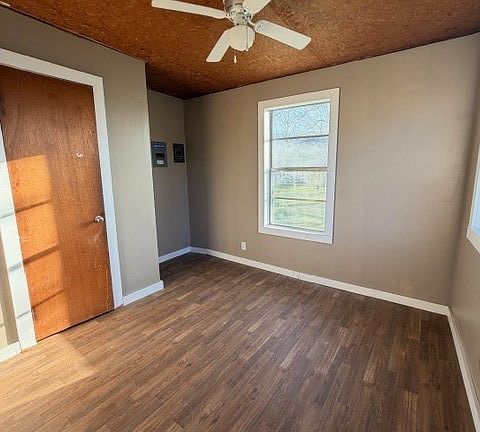 5th image of 802 Cadwell St