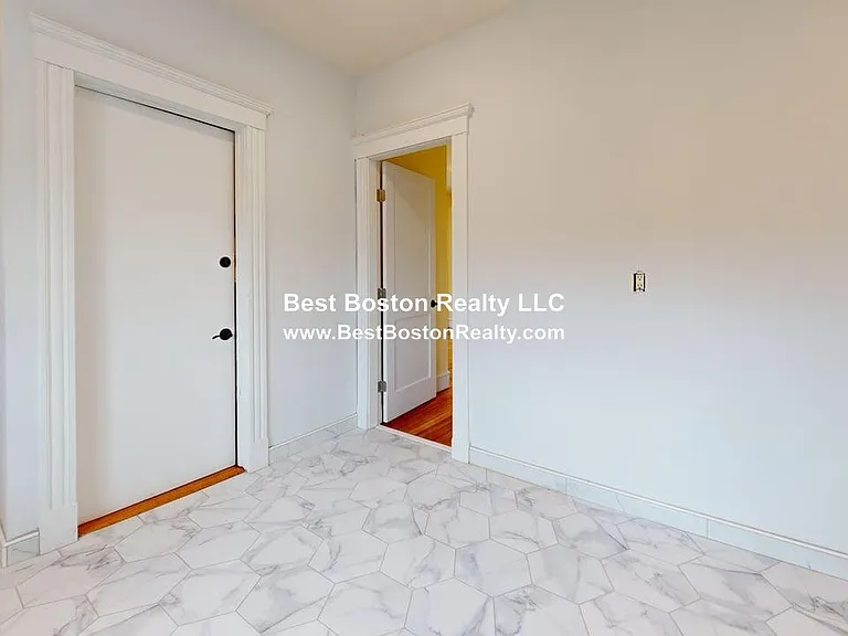 274 Belgrade Ave #2 — Photo 11