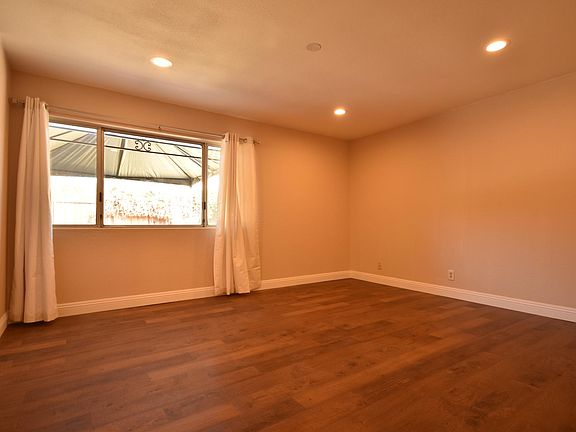 4th image of 6259 Calle Bodega