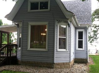 412 W Main St, Stanford, IL 61774