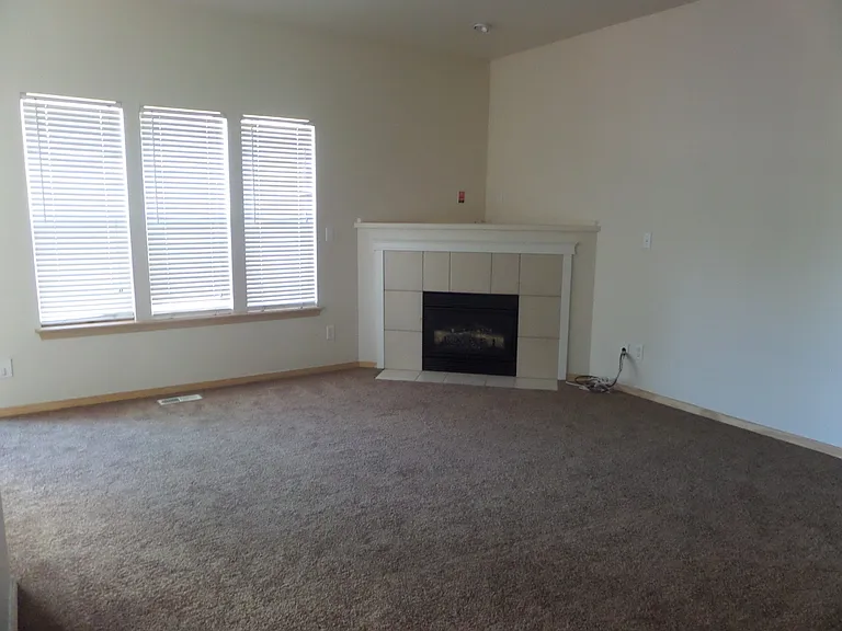 1117 183rd Street Ct E — Photo 5