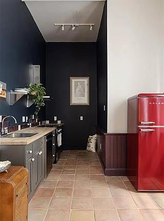 3rd image of 1404 Magazine St Unit 1B