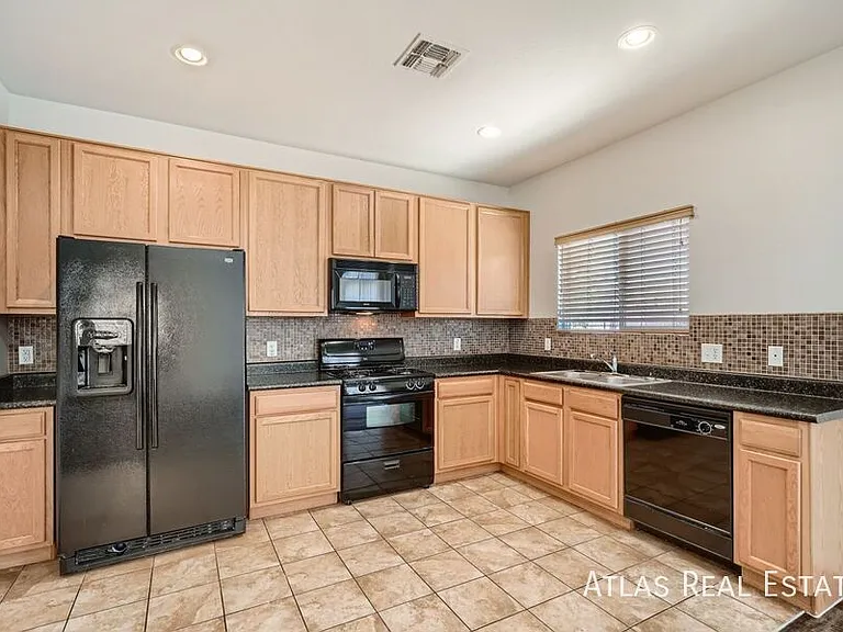 8437 W Green Kingfisher Ln — Photo 6