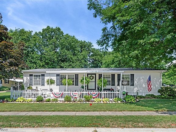 2nd image of 61 Periwinkle Dr