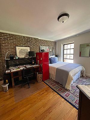 3rd image of 30 E 13th St APT 4