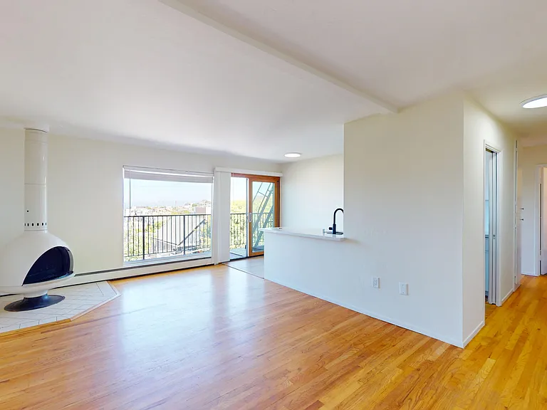 740 Rhode Island St #312 — Photo 6