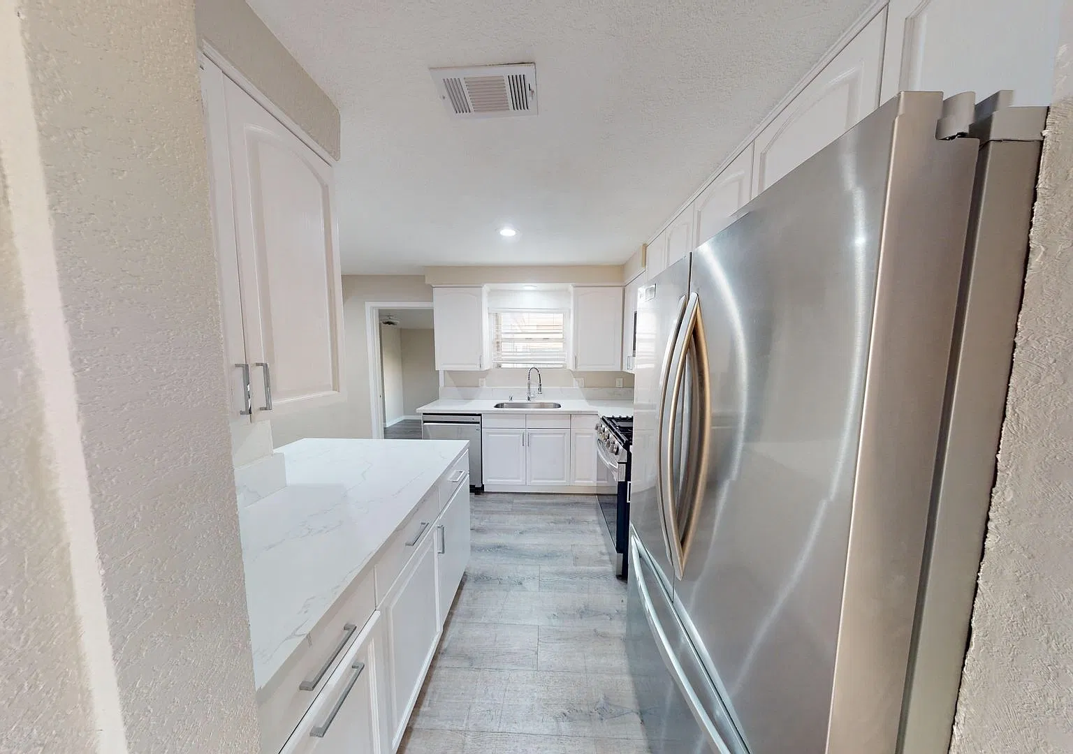 6BD/3BA Large House — Photo 3
