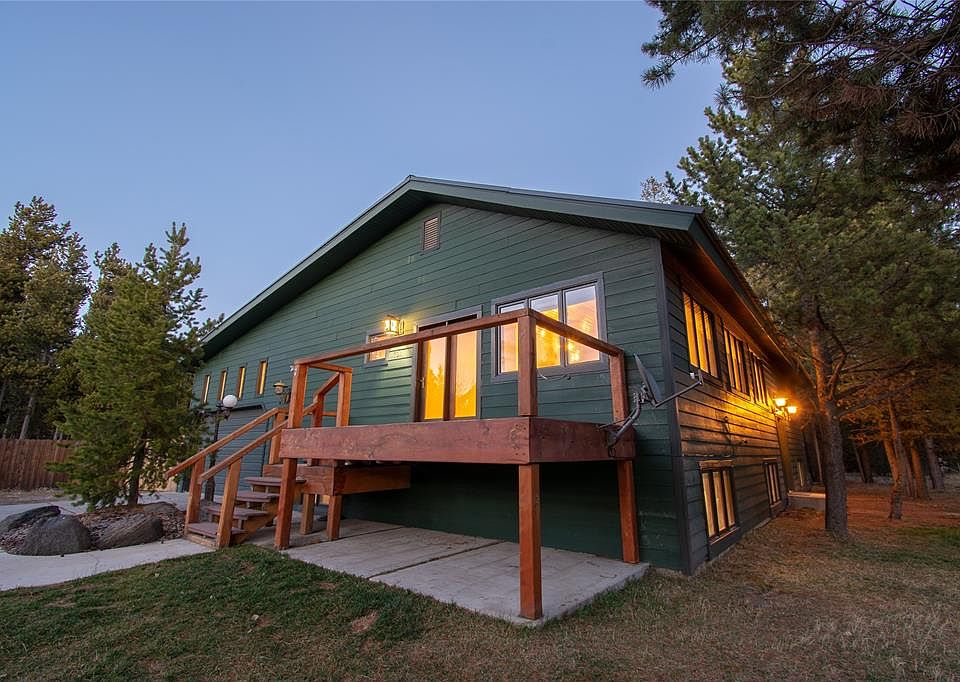 1st image of 701 Sylvan Cir