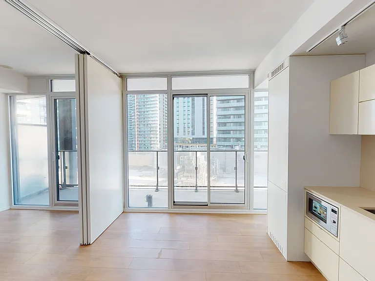 125 Peter St #1212 — Photo 3