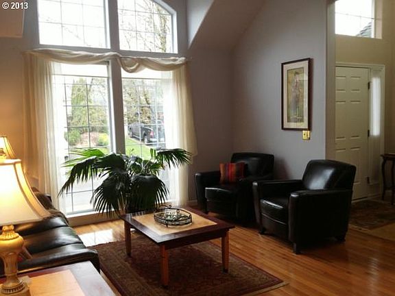 2nd image of 31053 SW Kensington Dr