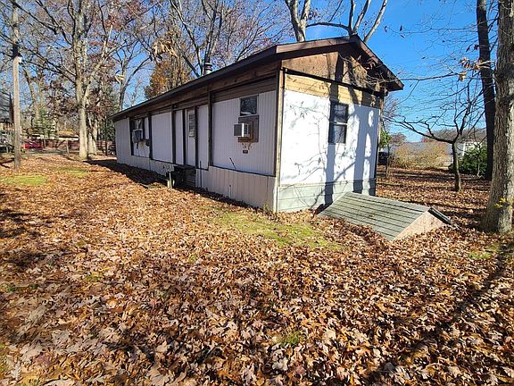 4th image of 2384 Deannie St