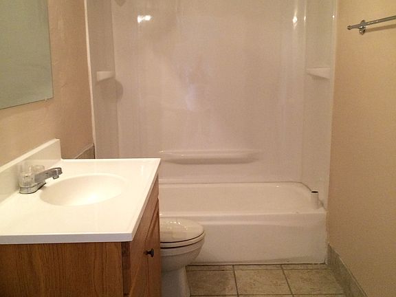 3rd image of 12465 W Swanson St