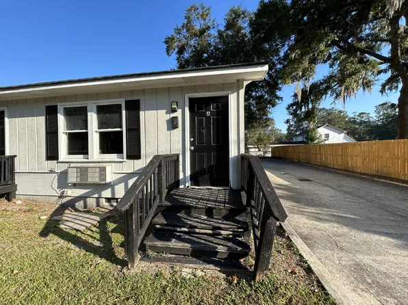 101 Edelle Osgood Ave APT A, Hinesville, GA 31313