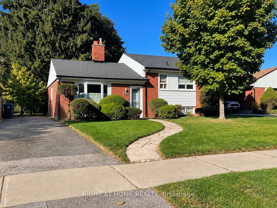 1st image of 223 Ellendale Dr